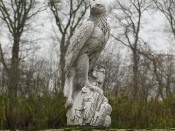 Steinhabicht - Weiß mit Grau - Tierskulptur