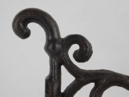 Set of 2 shelf bracket, from cast iron