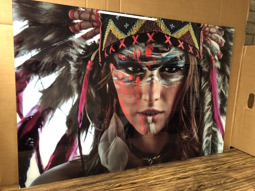 Wand decoratie kunst op glas: Indianen vrouw, super mooi in kleur!!