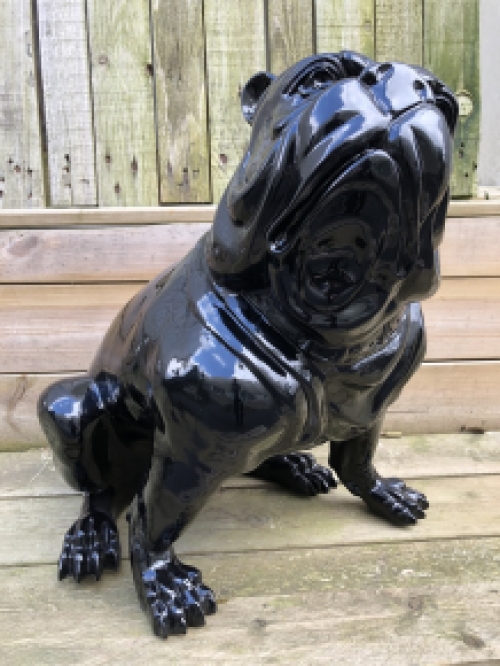 Bulldogge Englisches Modell, polystein-schwarz sitzend