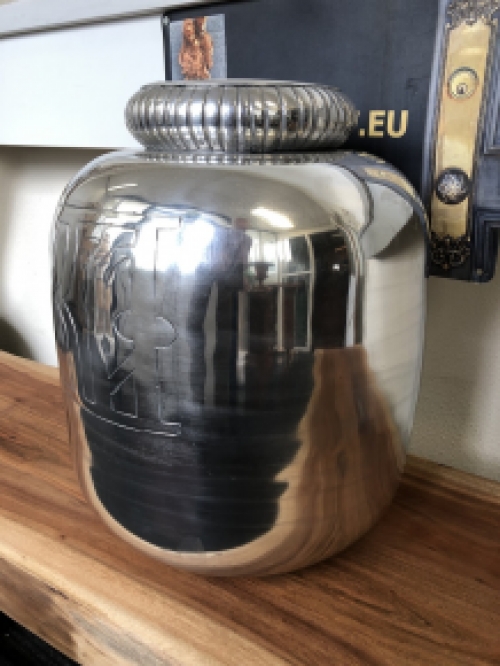 Vaas - kan-kruik- aluminium XL, zilver-look, met inscriptie, zeer fraai.