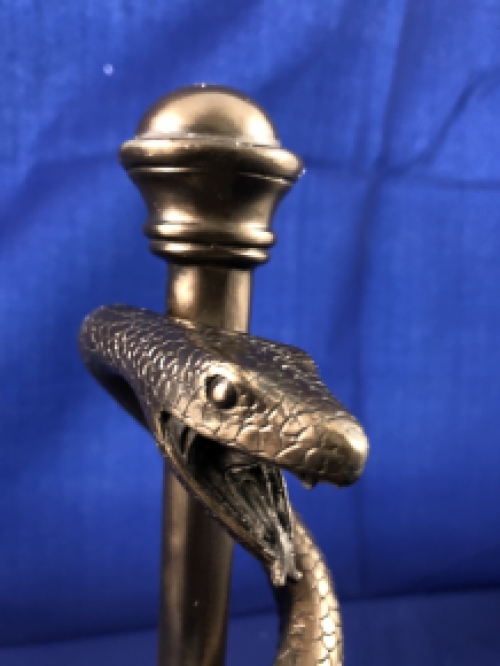 Esculaap-slang in brons look, prachtig beeld.