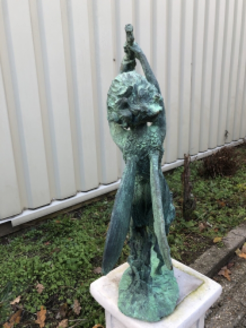 Prachtig engel beeld zittend in green finish cast iron.