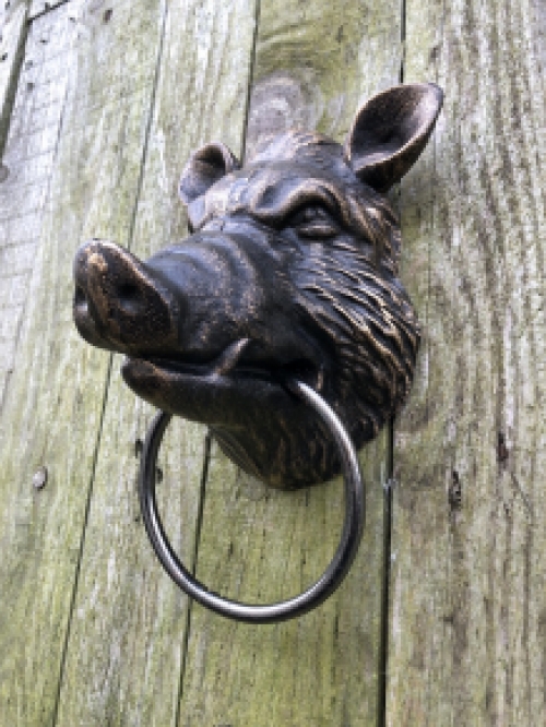 Wild head iron in bronze look, with towel ring