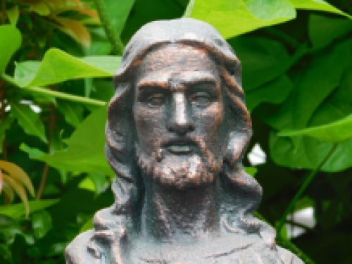 Impressive church statue of Jesus, made of polystone