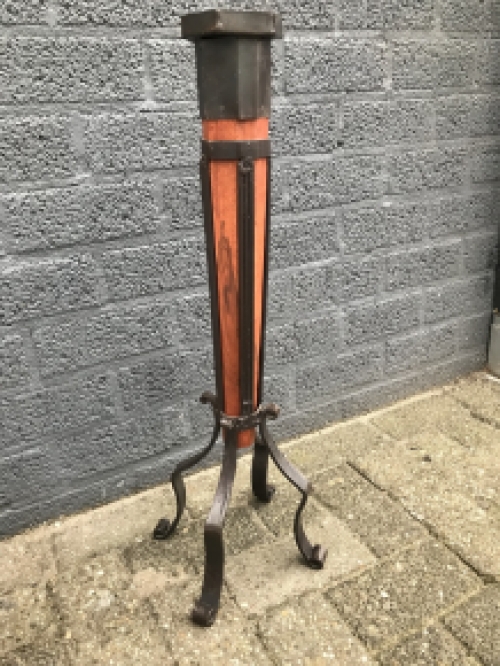 Candle holder / candle stand, made of wrought iron and wood, robust!