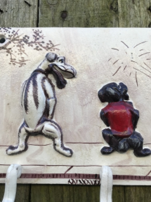 Kapstok met 6 haken, met plassende honden, komische en decoratieve kapstok