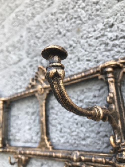 Wall coat rack, cast iron bronze - Look, beautiful.