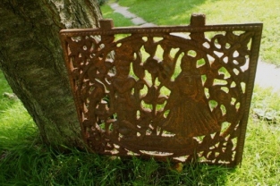 Rooster, fender, gemaakt van gietijzer old-white-rust.