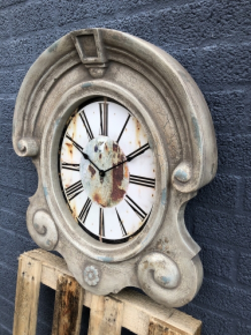 Prachtige fors uurwerk-klok-ossenoog vintage model. LAATSTE !!