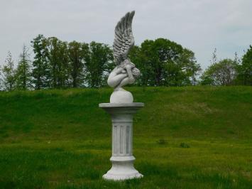 Kneeling angel with wings up - including plinth - full stone