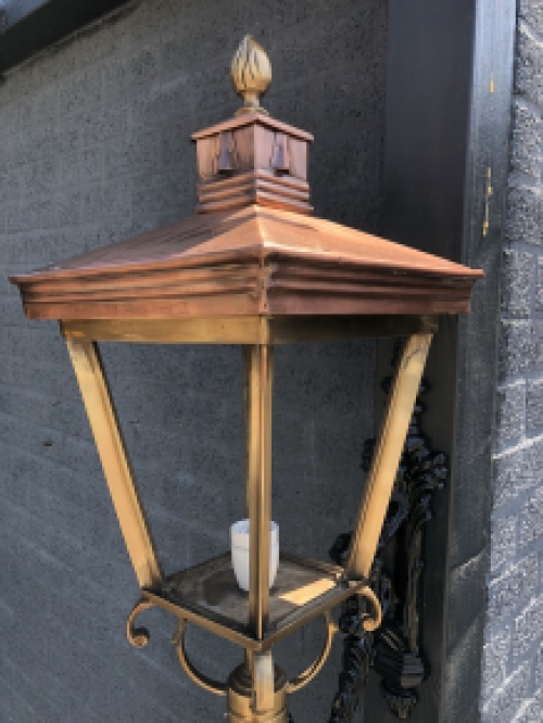 Wandlamp met lady black beugel met uit koper en messing vierkante lampenkop XXL, geweldige uitstraling!!