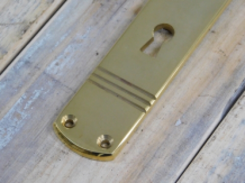 1 Long door plate, ''Laudi'' in polished brass, 1930s style, beautiful.