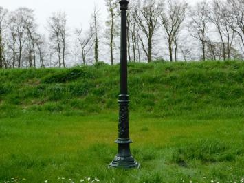 Garden lamp, cast iron lamp post with shade, green, classic