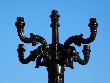 Laternenkrone für 5 Lampen – Schwarze Aluminiumkrone für Laternenpfahl