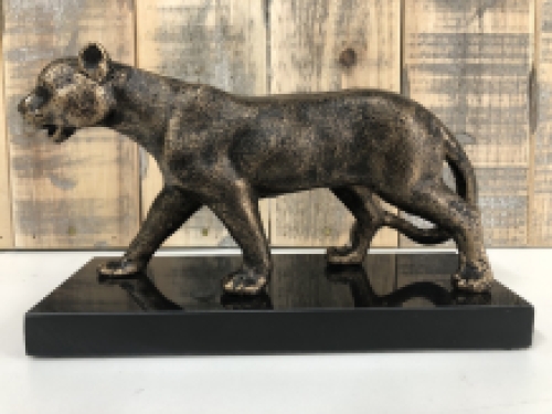 Skulptur Leopard, Eisen massiv, Bronzeoptik mit Marmorplatte