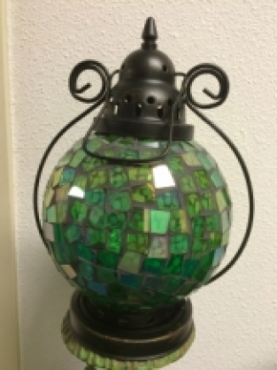 Sfeerlantaarn met gekleurd groen glas, prachtig!