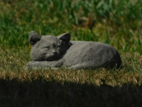 Liegende Katze - Stein - grau