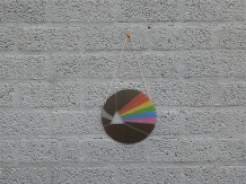 Ornament eines LP-Logos von Pink Floyd, ''Dark Side of the Moon''.