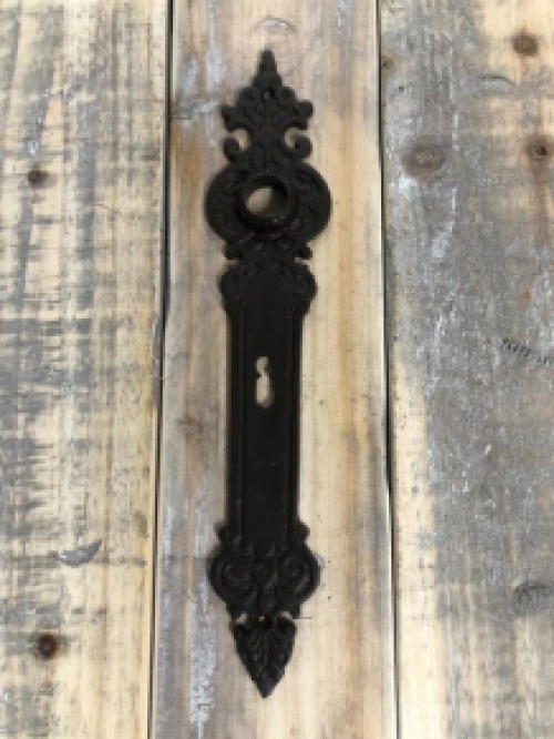 1 Long iron door plate ''Telspit'' in antique brown, BB72 mm.