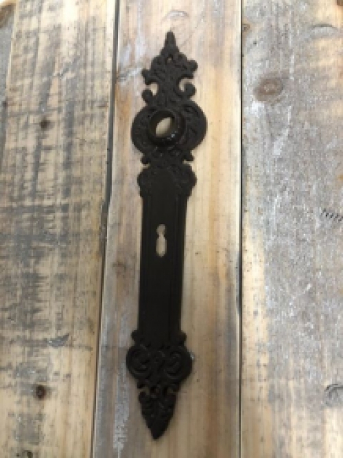 1 Long iron door plate ''Telspit'' in antique brown, BB72 mm.