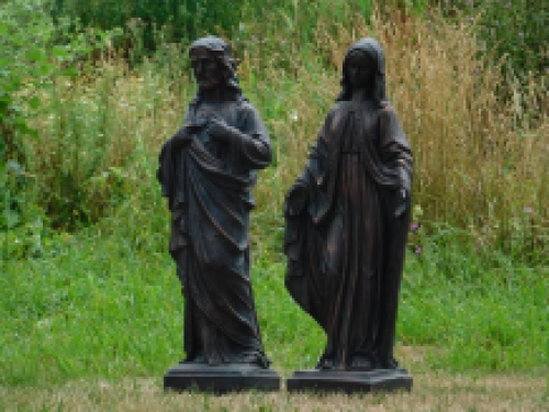 Beautiful ecclesiastical statue of Mary, made of polystone