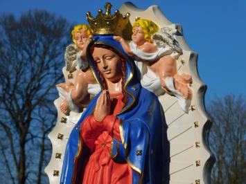 Prachtig fors Maria beeld met engelen en achterplaat, polystone vol in kleur.