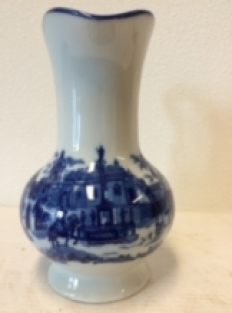 Porcelain milk jug, delft blue painting, very beautiful!!