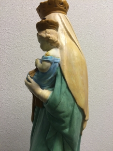 Mary with child, beautiful full stone statue in color!!