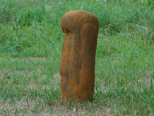 Moai statue in oxide - full stone