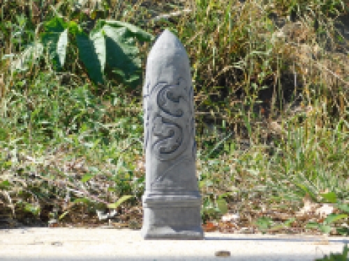 Obelisk - solid stone - grey