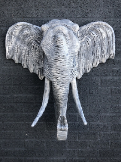 Large wall ornament of an elephant, concrete look, very large and sturdy!