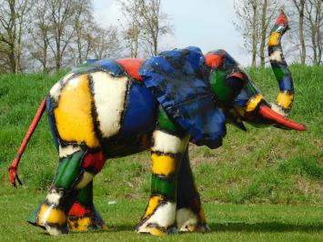 Handgefertigter Elefant mit erhobenem Rüssel – Metall – ca. 175 cm – Afrikanisches Design