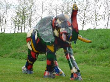 Elefant in Farbe – 135 x 180 cm – Handgefertigt und einzigartig