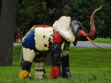 Elefant Nacho – 80 x 90 cm – Farbenfrohe Skulptur – Afrikanisches Kunstwerk