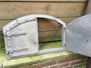 Deur pizza oven, gietijzer onbehandeld