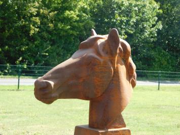 Beautiful hefty horse head cast iron, untreated, beautiful!!!