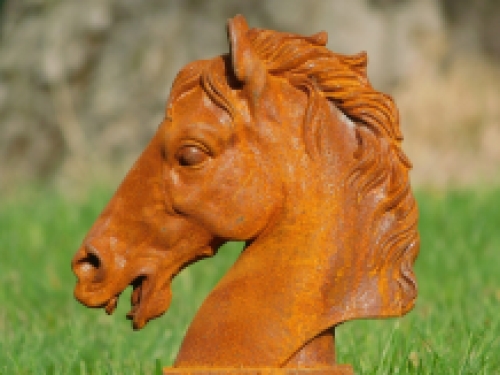 Sculpture horse head - cast iron - rust colour