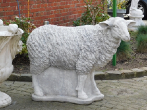 Beeld Schaap XL - vol steen