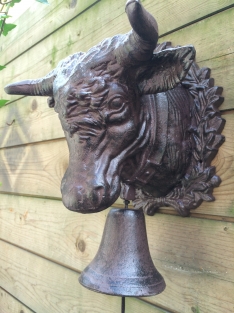 Large doorbell with bull's head, cast iron, very beautiful!!