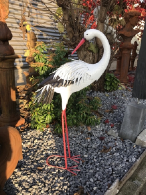 Schöner Satz von Gartenstatuen, Metallstörche in Farbe