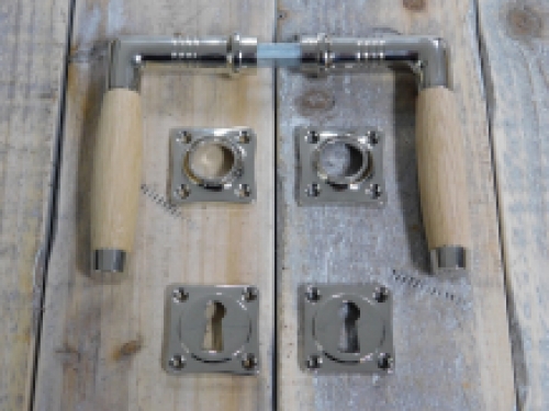 Hoge kwaliteit chromen-nikkelen deur garnituur, deurgrepen met houten grepen - voor antieke deuren