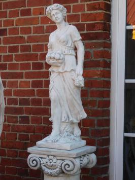 Set „Vier Jahreszeiten“ auf Sockel – 170 cm – Stein