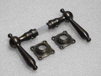 Türgriff-Set Revo mit Griffrosetten – Dunkel patiniertes Messing