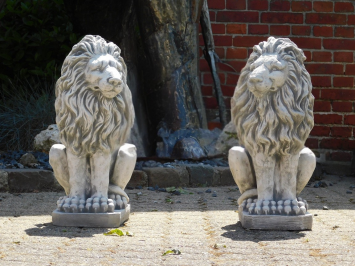 Lions Set – Left & Right – Solid Stone