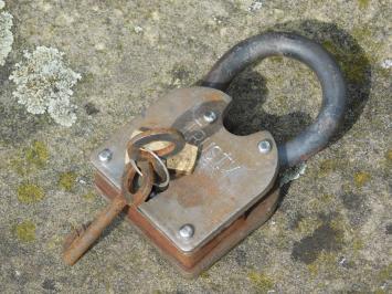 Antique Padlock with Keys - Working - Medieval look