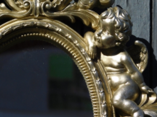 Verschnörkelter Spiegel mit Engeln - silberner Rahmen - Wanddekoration