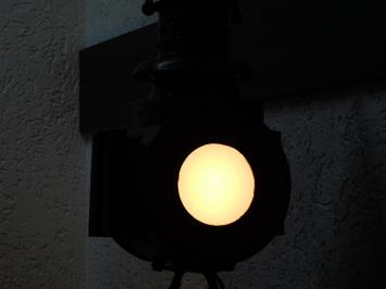 Antike Osmeka Eisenbahnlaterne mit Lampe - aufrecht - 90 cm