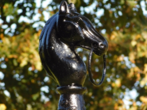 Stand post with horse head - black - cast iron, only 2 left