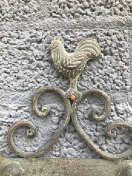 A decorative toilet roll holder with a chicken on it, beautiful iron toilet roll holder